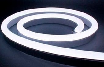 İç ve Dış Mekan Dekorasyonlarında Şıklığın Vazgeçilmezi Olan Neon Şerit LED Modelleri Hangileri